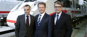 Bilanz in Berlin. Der neue Vorstandsvorsitzende der Deutschen Bahn, Richard Lutz (Mitte), im ICE-Werk Berlin-Rummelsburg - zusammen mit Berthold Huber, Ressort Verkehr und Transport (l.), und Ronald Pofalla (Infrastruktur). 