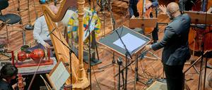 Probe von Liza Lims "Ronda - The Spinning World"