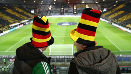 Deutschland gegen England war das Abschiedsspiel von Lukas Podolski. Andere Themen hatten offenbar keinen Platz.