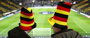 Deutschland gegen England war das Abschiedsspiel von Lukas Podolski. Andere Themen hatten offenbar keinen Platz.