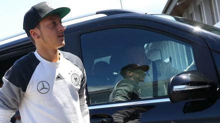 Bodenständig trotz Bling-Bling. Mesut Özil, Weltstar aus dem Ruhrpott.