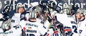 Der letzte Jubel gehört Berlin. Fünfmal mussten die Eisbären bisher in den Play-offs in die Overtime, viermal gewannen sie. Auch am Freitag in München. 