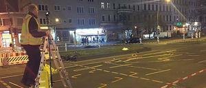 Am Sonnabend wurde an dieser Kreuzung ein Radfahrer überfahren. Spezialisten der Polizei sperrten fünf Stunden lang die Kreuzung.