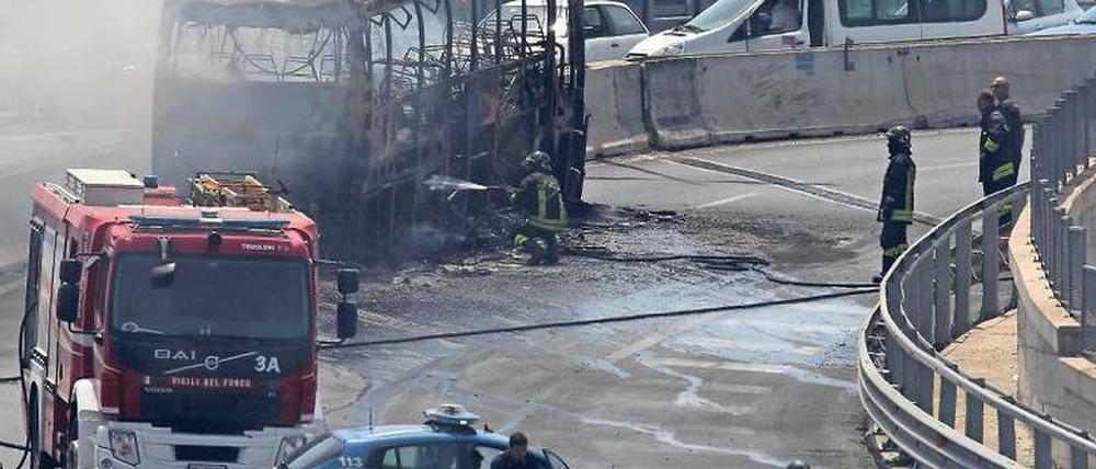 In diesem Jahr sind bereits 18 Busse der römischen Verkehrsbetriebe in Flammen aufgegangen.