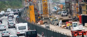 Autobahnbau ist teuer - die Maut soll zusätzliches Geld bringen.