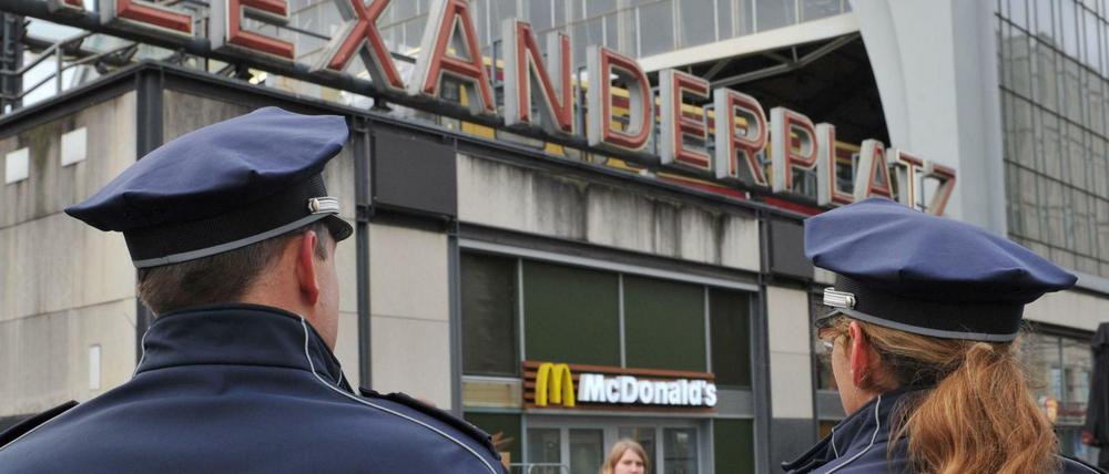 Die Polizei möchte die Wache gerne in Nähe der Weltzeituhr platzieren, stößt damit aber auf den Widerstand der Denkmalschützer.