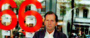 Franz Stadler vor dem Filmkunst 66 kurz vor seinem 66. Geburtstag 2006. Zum Jubiläum zeigte er seine Lieblingsfilme.
