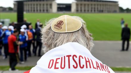 Wie sicher sind Juden in Deutschland? Wird genug auf Antisemitismus geachtet? Nein, finden die Rabbiner Abraham Cooper und Yitzchok Adlerstein.