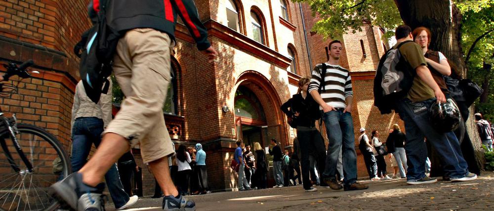 Am Oberstufenzentrum Handel I in Kreuzberg (hier ein Archivbild) soll zum 1. April die ehemalige Lichtenberger Bildungsstadträtin die Leitung übernehmen. 
