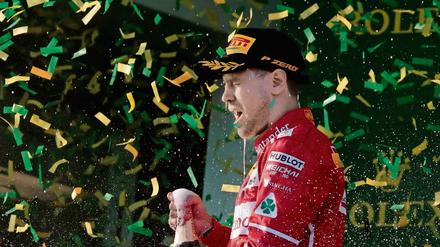 Goldig. Sebastian Vettel nach seinem Sieg in Melbourne.