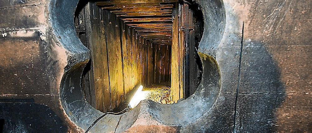 Über einen etwa 45 Meter langen Tunnel gelangten Diebe im Januar 2013 in eine Steglitzer Volksbank.