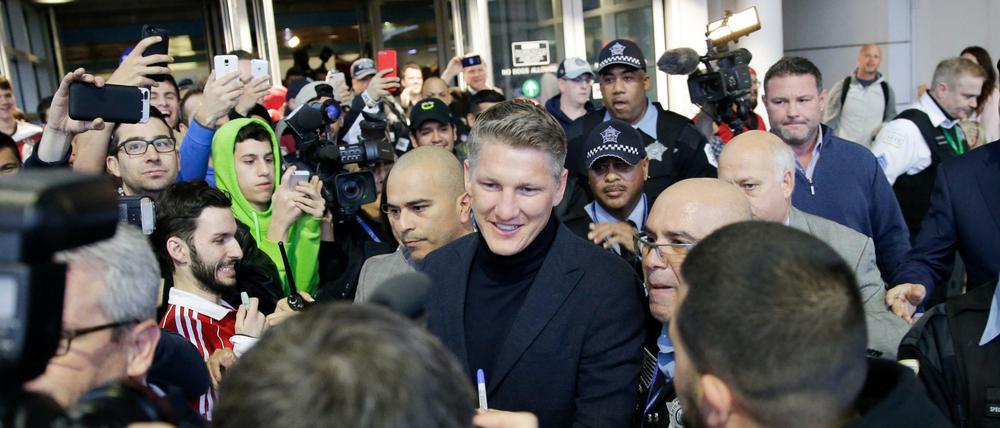 Bastian Schweinsteiger am O'Hare Flughafen in Chicago.