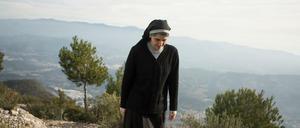 Außerhalb ihres Klosters Sant Benet de Montserrat bei Barcelona trägt Teresa Forcades i Vila keine Ordenstracht, um die Sphären zu trennen.