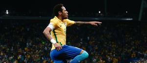 Gegen Paraguay hat Neymar einen Elfmeter verschossen, aber als Antwort darauf ein 70-Meter-Solo mit abschließendem Torerfolg hingelegt.