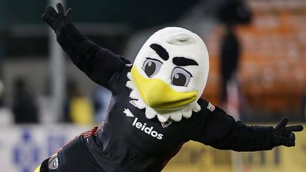 Vielleicht bekommt D.C.'s Maskottchen Talon ja bald einen neuen Kollegen.