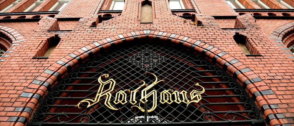 Im Rathaus Lichtenberg wird gut gewirtschaftet. Der Bezirk hat das höchste Guthaben.  