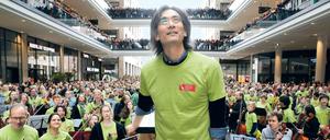 Kent Nagano mit dem DSO im Mai 2016 beim "Symphonic Mob" in der Mall of Berlin.