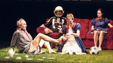 Ulrich Hoppe, Renato Schuch, Veronika Bachfischer, Iris Becher (v.l.)