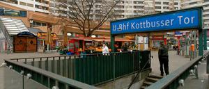 Unfallschwerpunkt und Treffpunkt der Drogenszene: Am Kottbuser Tor gibt es regelmäßig Ärger.