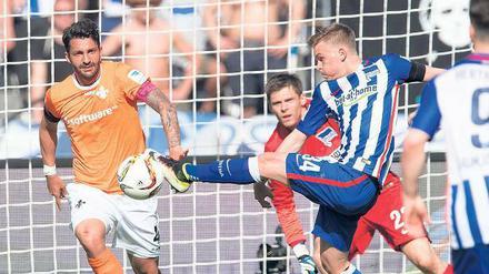Bitte nachrücken! Maximilian Mittelstädt dürfte heute von Beginn an spielen.