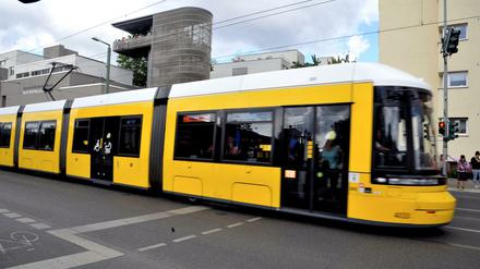 Der Täter suchte sich seine Opfer in Berliner Straßenbahnen in Prenzlauer Berg und Hohenschönhausen.