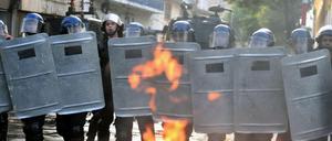  Nach Straßenschlachten in der Hauptstadt Asunción starb am Wochenende ein Politiker der Liberalen Partei (PLRA).