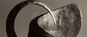"Von Spitz zu Flach": Eine Skulptur von Fritz Kühn aus dem Jahr 1959.