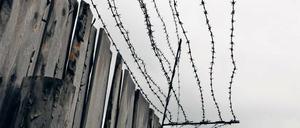 Schicksalsspuren. Absperrungen am ehemaligen Straflager Perm 36, heute ein Gulag-Museum, das bis 1989 als Gefängnis für Dissidenten und andere Häftlinge benutzt wurde.