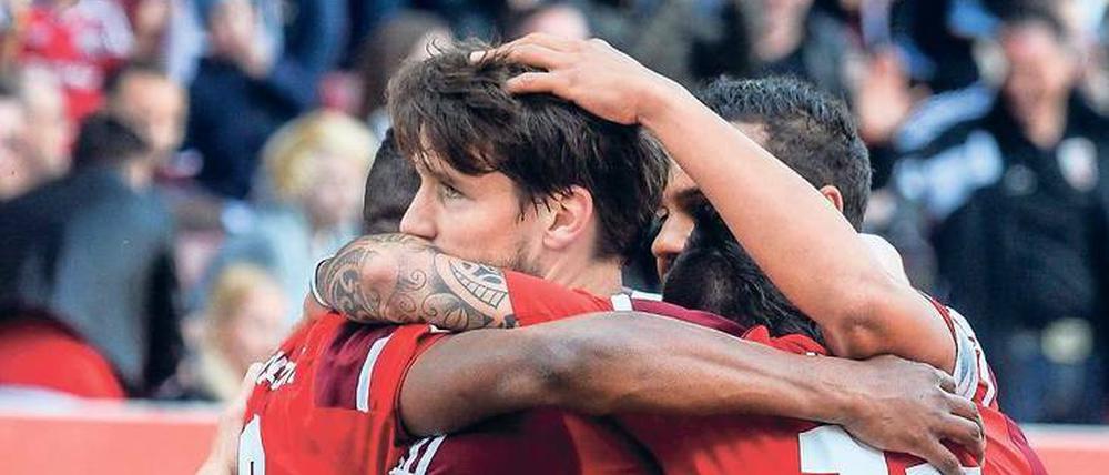 Geht doch. Der FCI jubelt über den ersten Sieg seit vier Spielen.