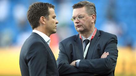 Oliver Bierhoff (links) und DFB-Präsident Gridel (rechts) sind beim Thema Nationenliga unterschiedlicher Meinung.