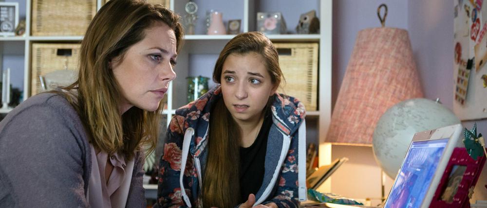 "Nackt. Das Netz vergisst nie." mit Felicitas Woll 