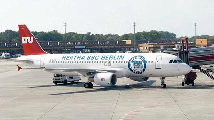 2003 flog Herthas einstiger Exklusivpartner Reklame für den Berliner Bundesligisten.