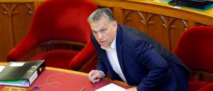 Ungarns Ministerpräsident Viktor Orban bei der Abstimmung im Parlament