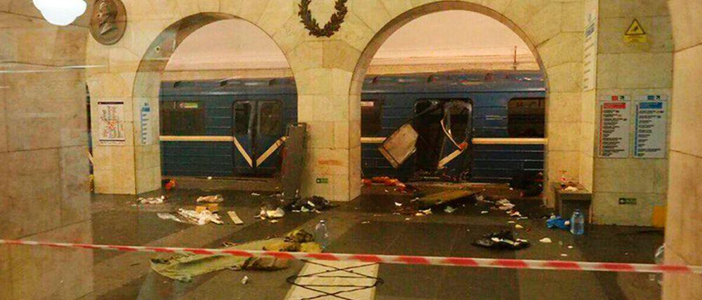 Ort des Grauens. Die U-Bahn in St.Petersburg.