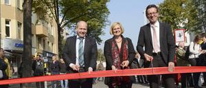 Daniel Krüger (links) bei der Umgestaltung der Maaßenstraße zur Begegnungszone. Damals war Krüger noch in der CDU. Neben ihm: Christian Gaebler und Angelika Schoettler. 