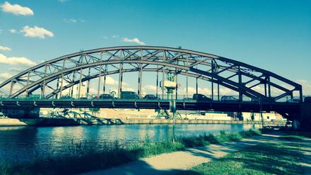 Die Schulenburgbrücke.