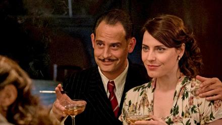 Kommen sich näher: David (Moritz Bleibtreu) und Special Agent Sara Simon (Antje Traue)