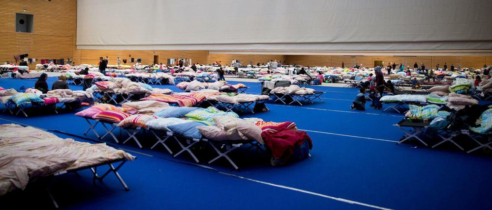 Insgesamt 63 Sporthallen waren wie diese Halle am Olympiapark als Notunterkunft für Flüchtlinge genutzt worden.