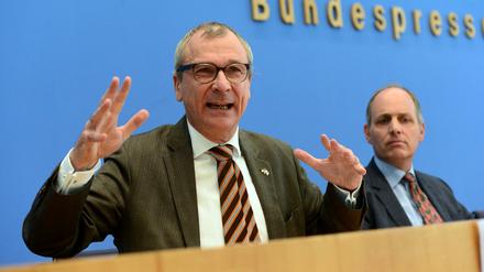 Der Grünen-Politiker Volker Beck musste sich mit SA-Führern vergleichen lassen. Er reagierte mit einem Strafantrag.