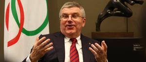 Wer weiß das alles schon? Thomas Bach soll in seiner Zeit als DOSB-Chef und IOC-Vizepräsident für einen Beratervertrag bei Ferrostaal ein gutes Honorar bekommen haben.