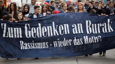 Auch fünf Jahre nach der Bluttat ist der Mörder von Burak B. nicht gefunden. Dieses Bild entstand bei einer Demonstration 2014.