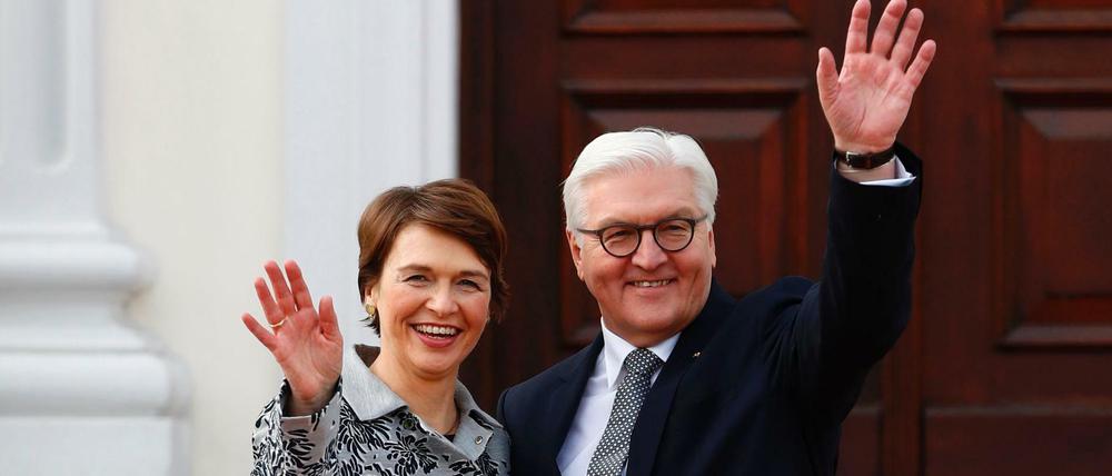 Lächeln, immer lächeln. Das kann ganz schön anstrengend sein. 