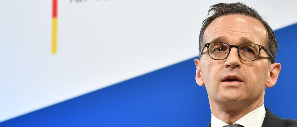 Bundesjustizminister Heiko Maas (SPD) am 05.04.2017 in Berlin bei einem Pressegespräch zur Entscheidung des Kabinetts zu Hasskommentaren im Internet.