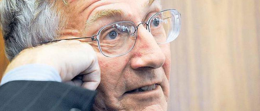 „Sy“ ist der Spitzname des Enthüllungsjournalisten Seymour Myron Hersh. 