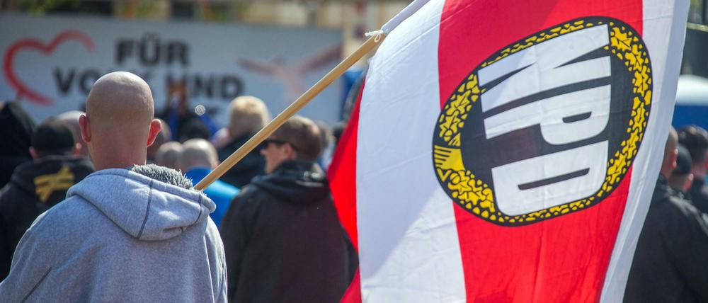 Per Gesetz sollen der rechtsextremen NPD finanzielle Mittel entzogen werden.