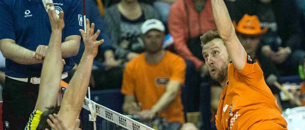 Paul Carroll punktete stark für die BR Volleys. 
