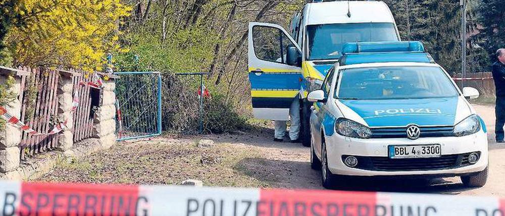 Ermittlungen am Tatort. Die Tat wurde am Sonnabend von Polizisten entdeckt, aber erst am Montag öffentlich bekannt
