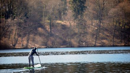 Die Ruhe am Schlachtensee trügt, seit Urzeiten wallen hier die Gefühle bei Anwohnern und Besuchern auf, ob beim Streit um sommerliche Partygäste oder den Hundeauslauf. 