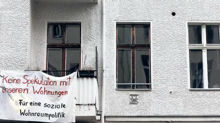 Mieter leiden unter steigenden Preisen. Hier protestieren Anwohner gegen Spekulationen mit Wohnraum.