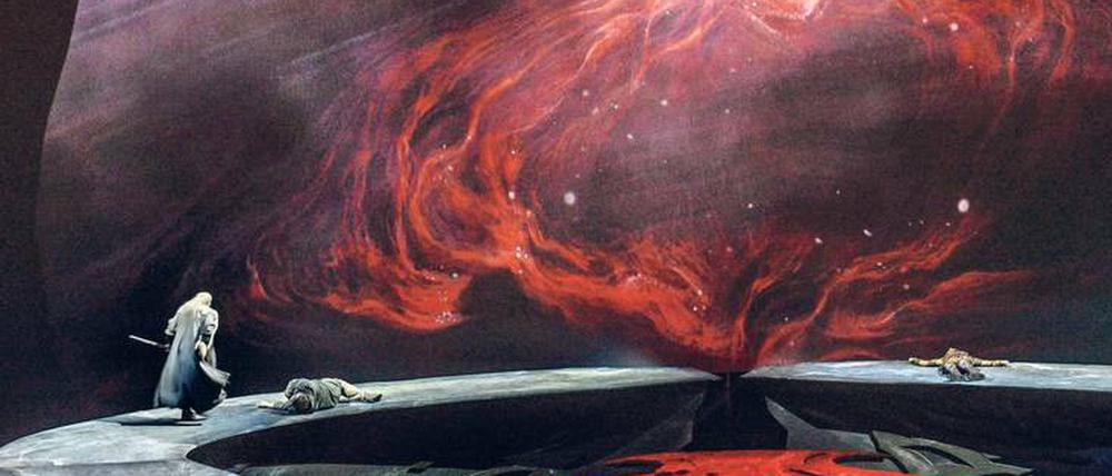 Vor den Flammen des Schlachtfelds. Vitalij Kowaljow als Wotan. 